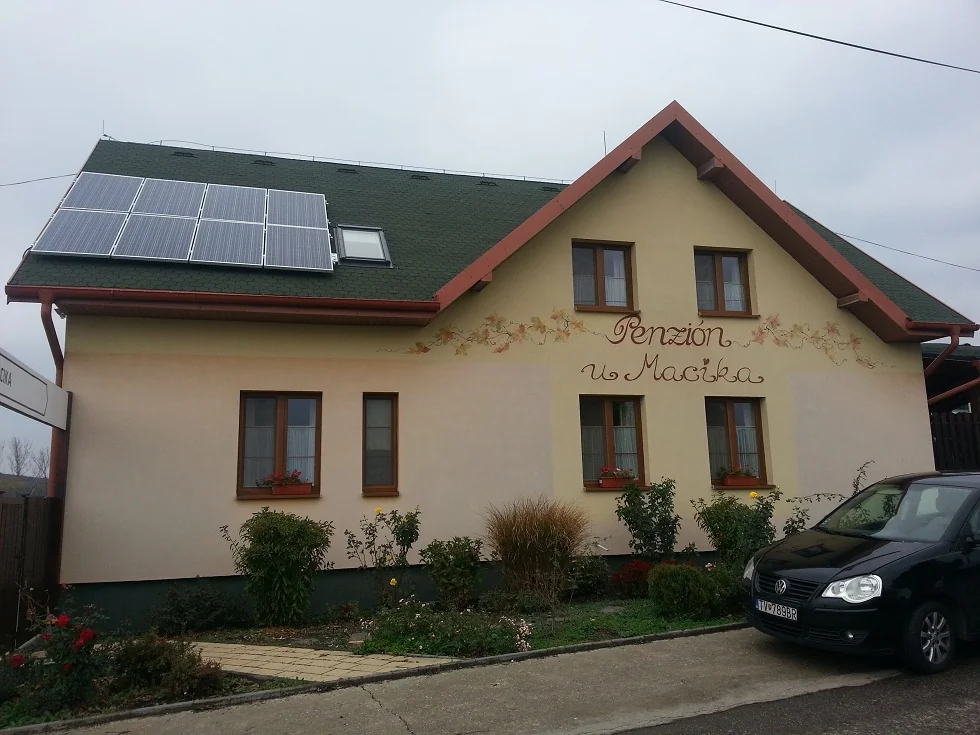 Fotovoltická elektráreň na penzióne v Malej Tŕni